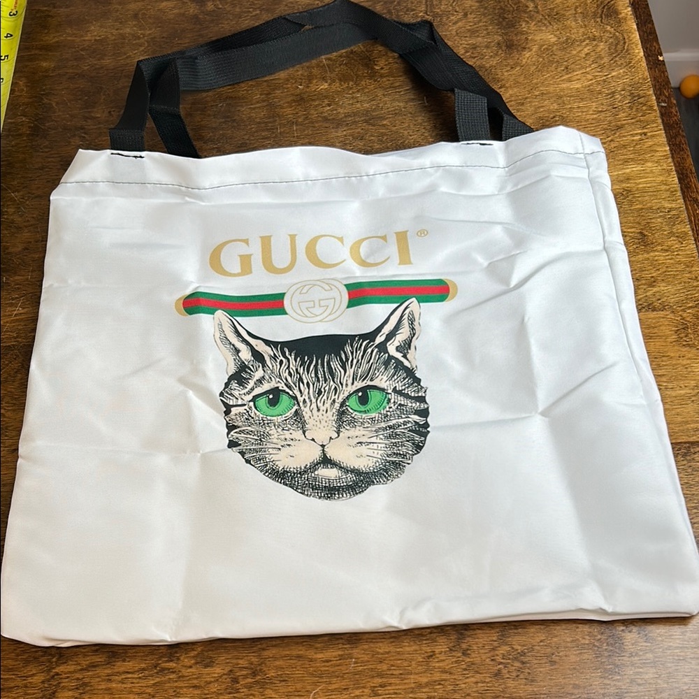 White Tote with Cat Design - Picture 4 of 7